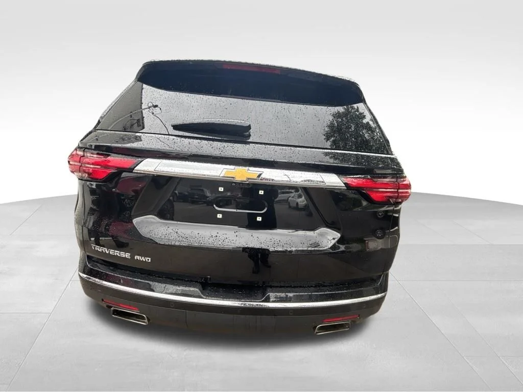 Used 2023 Black Chevrolet High Country image 5