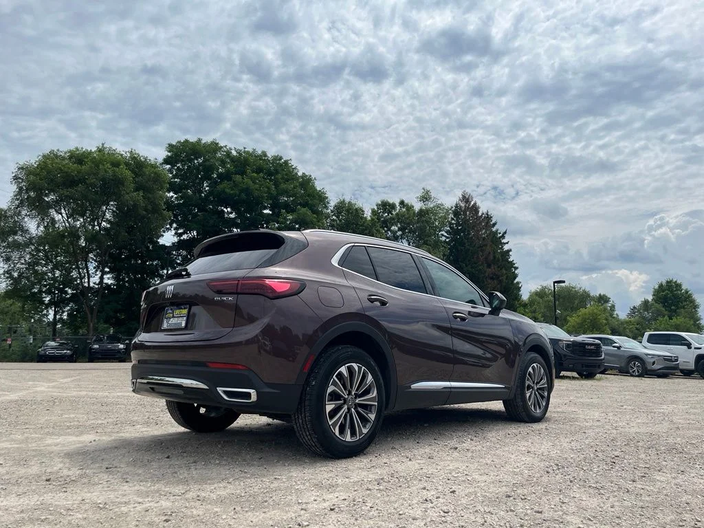 Used 2024 Amethyst Metallic Buick Preferred image 5