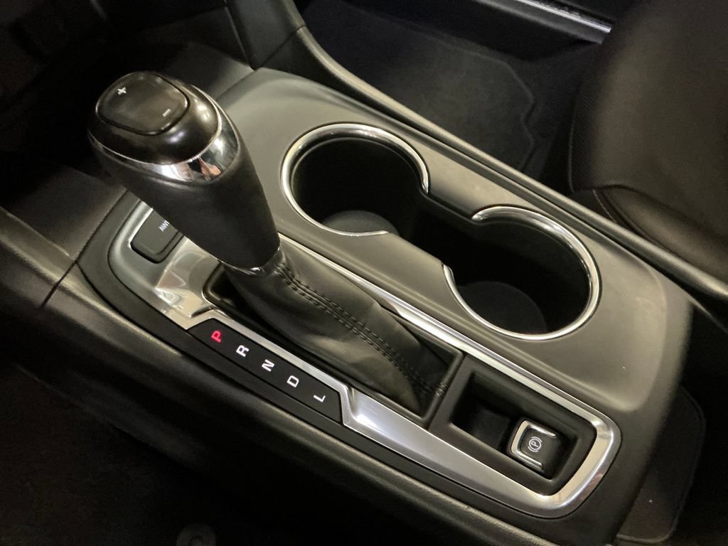 Used 2018 CAJUN RED TINTCOAT Chevrolet Premier image 25