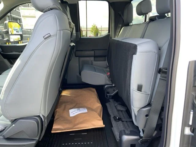 2025 Ford F-350 Super Duty Chassis Cab XL - Photo 20