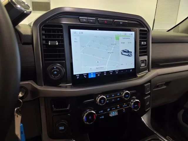 Used 2024 Silver Ford XLT image 27