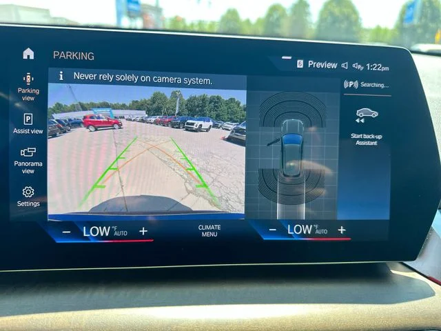 Used 2023 Green BMW xDrive28i image 17