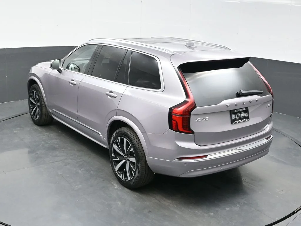 Used 2026 Aurora Silver Volvo Core image 33