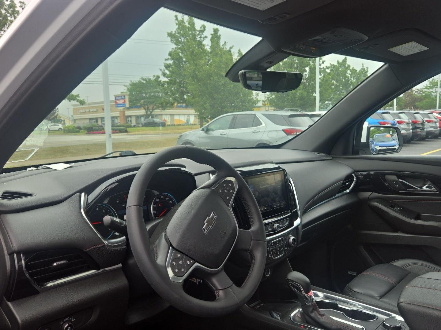 Used 2023 Summit White Chevrolet RS image 3
