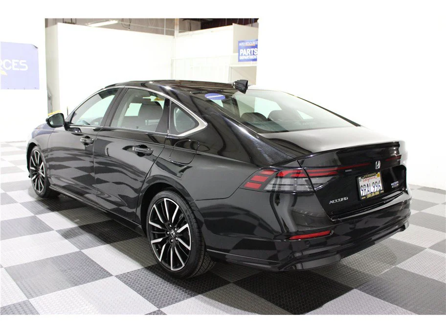 2024 Honda Accord Hybrid Touring - Photo 6