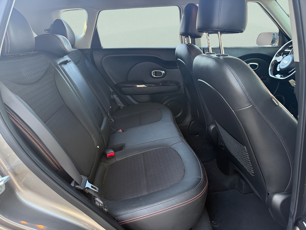 Used 2018 Gray Kia Exclaim image 12