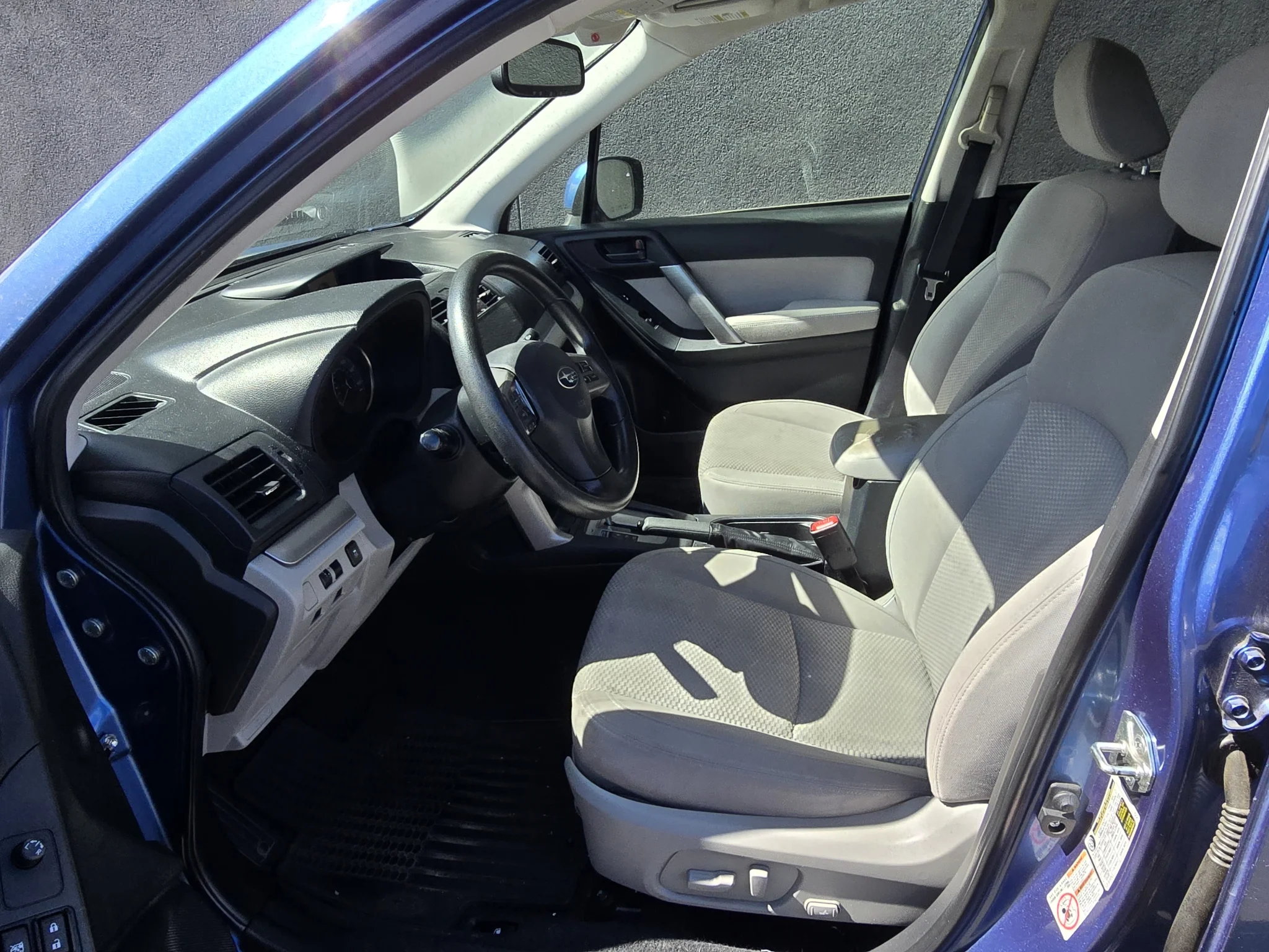 Used 2015 Quartz Blue Pearl Subaru 2.5i Premium image 18
