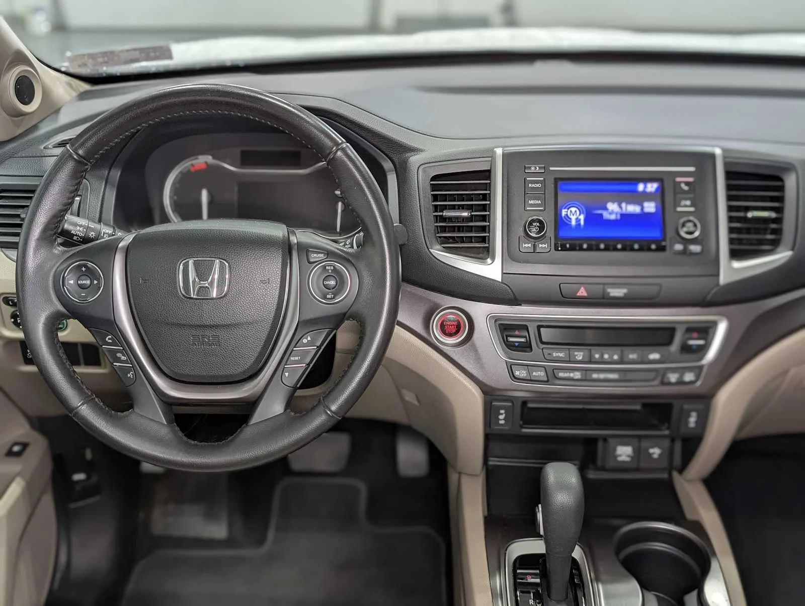 Used 2019 Platinum White Pearl Honda RTL image 5