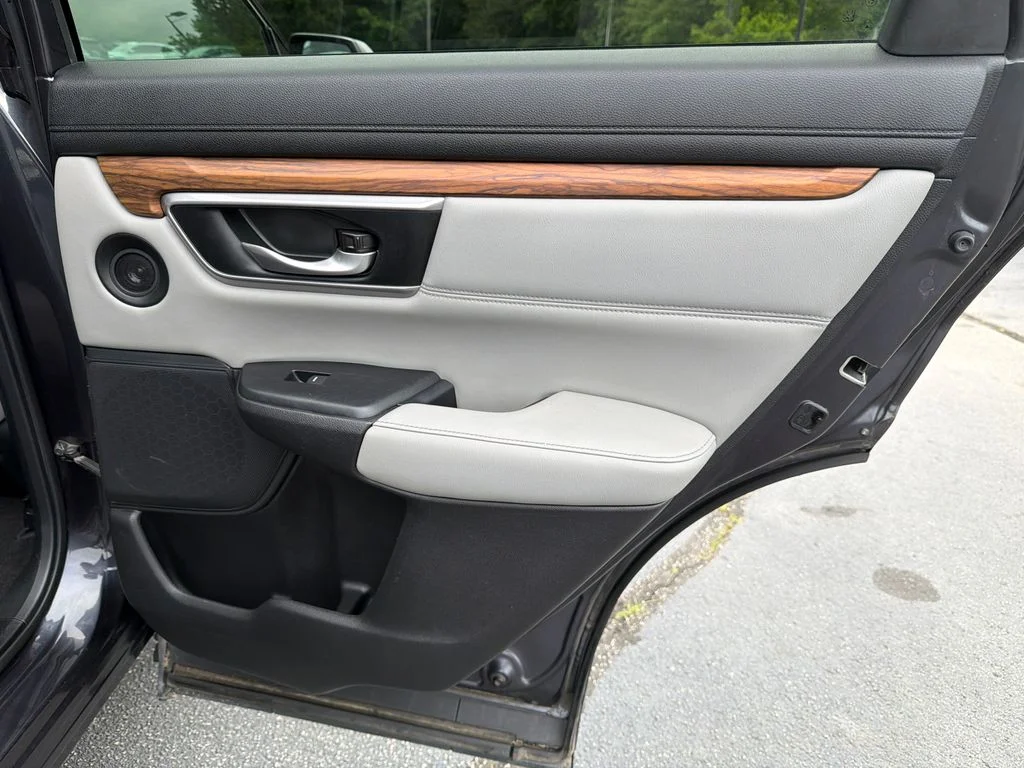 Used 2018 Black Honda Touring image 16