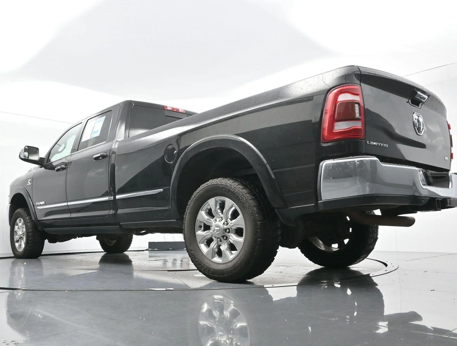 Used 2022 Diamond Black Crystal Pearlcoat Ram Limited image 46