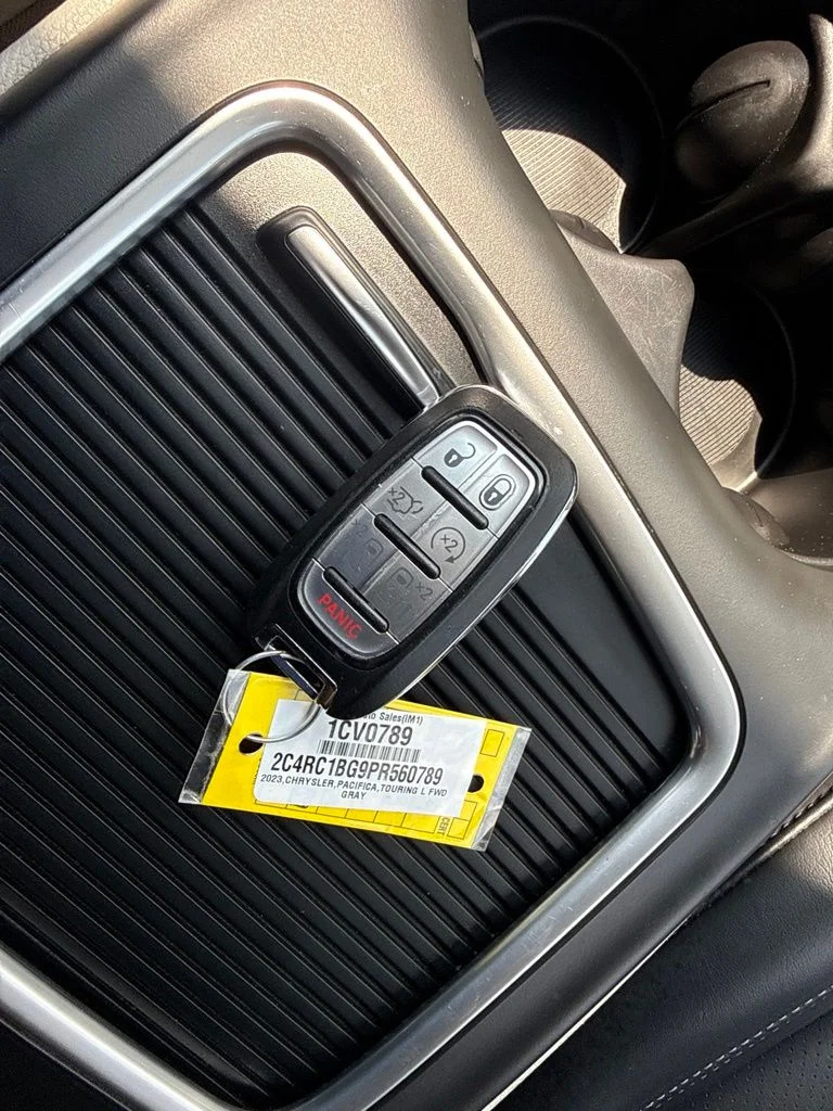 Used 2023 White Chrysler Touring L image 5