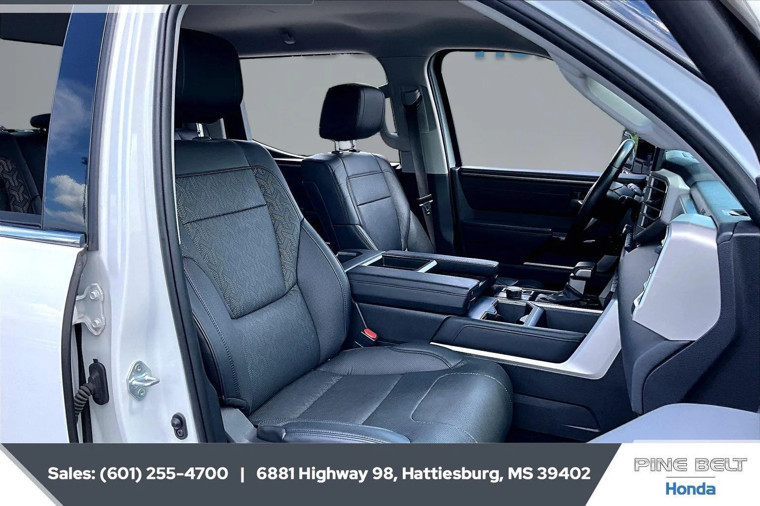 Used 2022 White Toyota Limited Hybrid image 6
