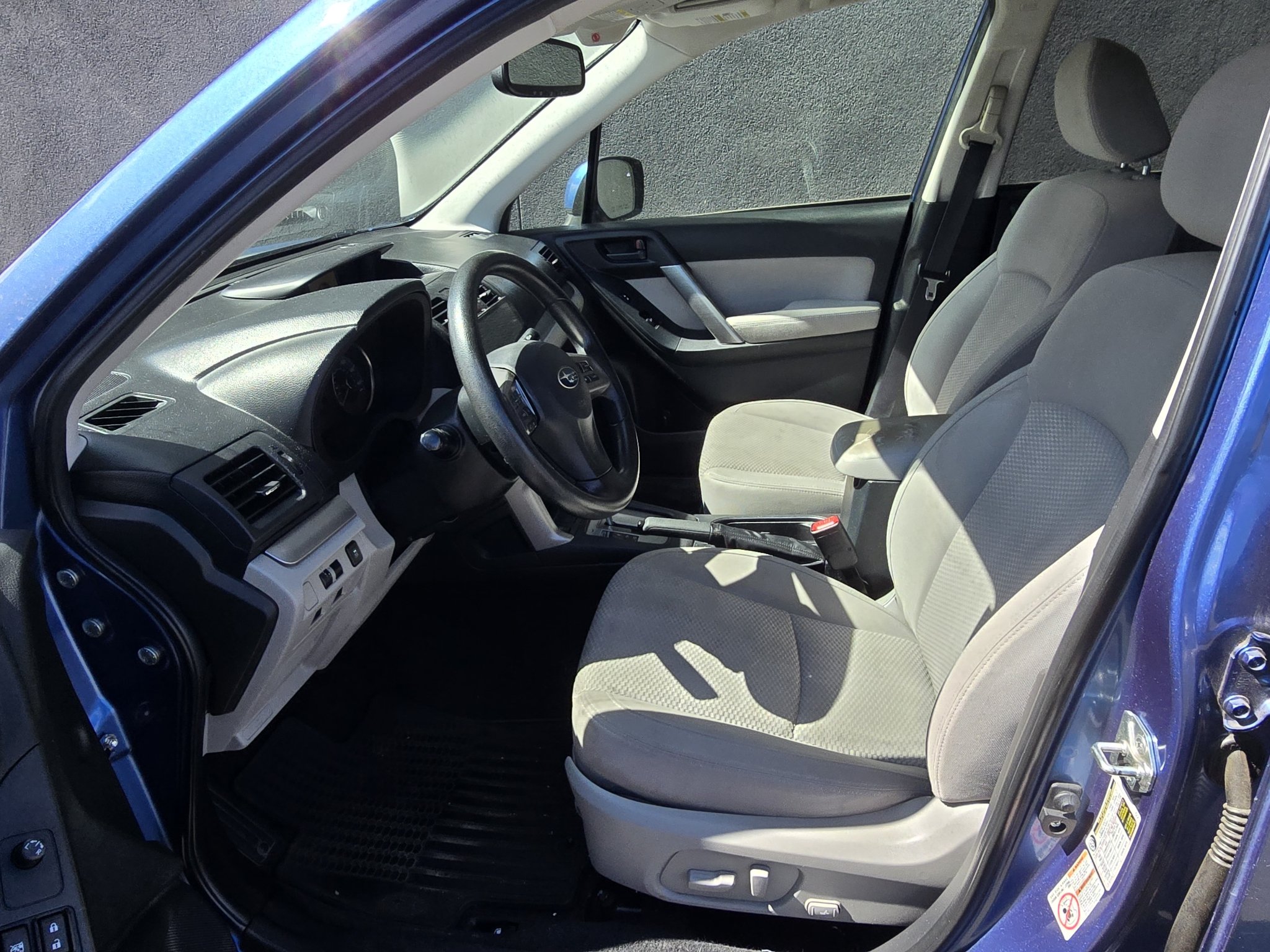 Used 2015 Quartz Blue Pearl Subaru 2.5i Premium image 18