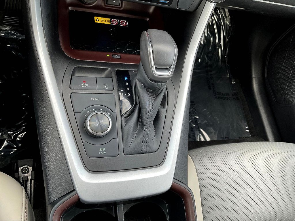 Used 2022 Silver Toyota Limited image 18