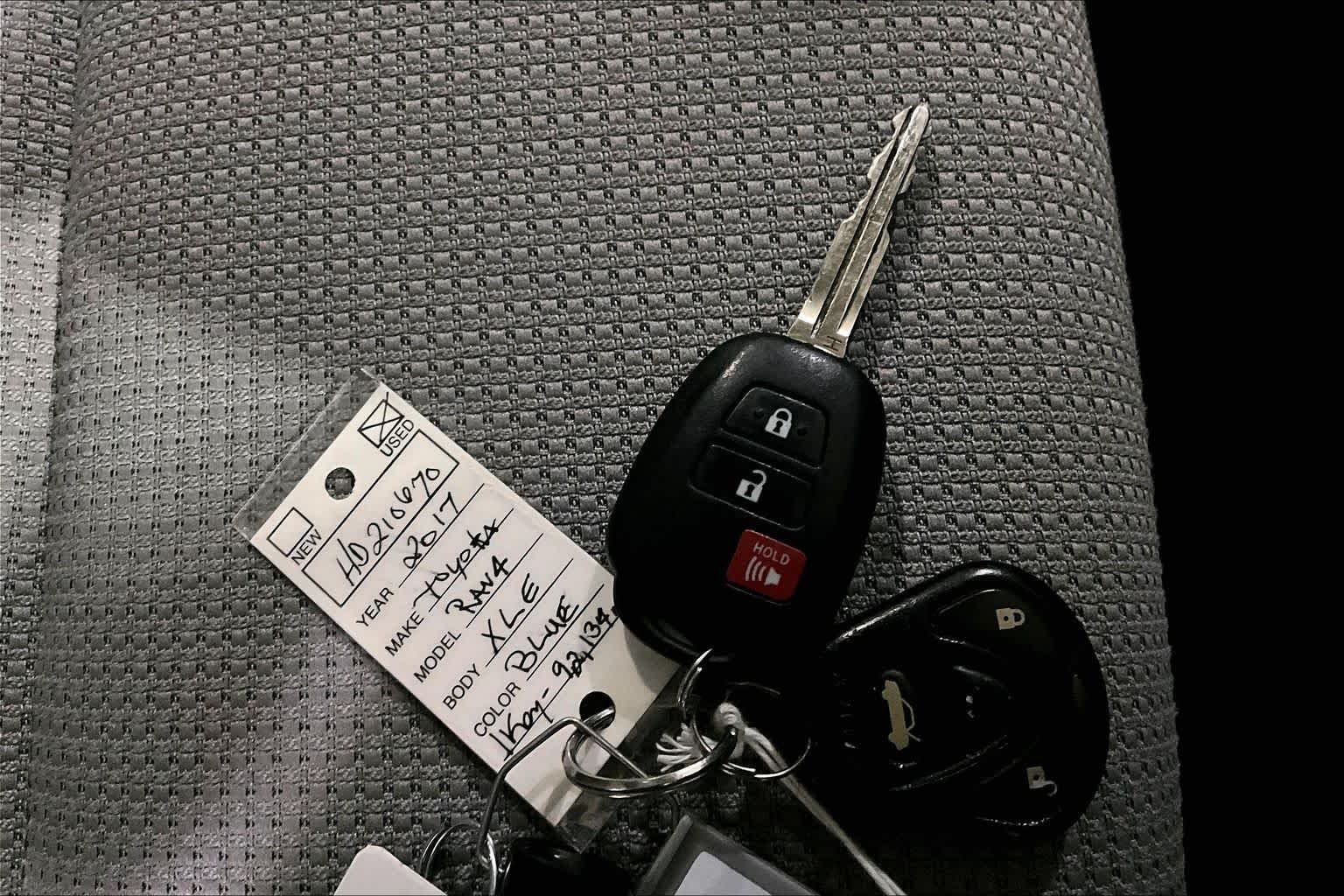 Used 2017 Galactic Aqua Mica Toyota XLE image 14