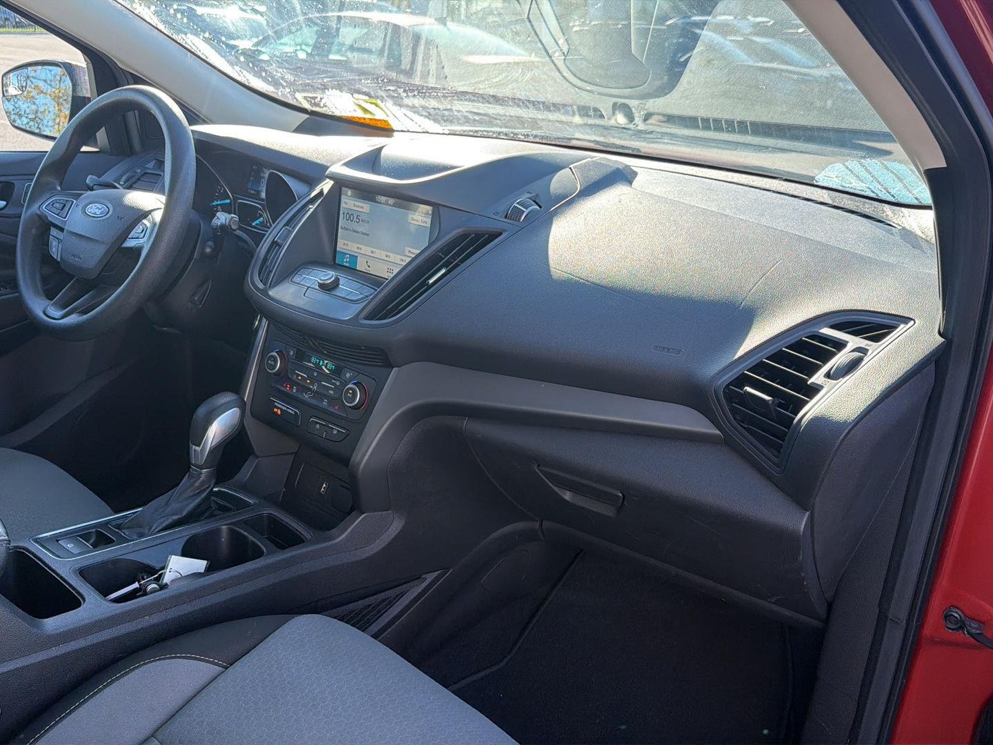 Used 2019 Sedona Orange Ford SE image 18