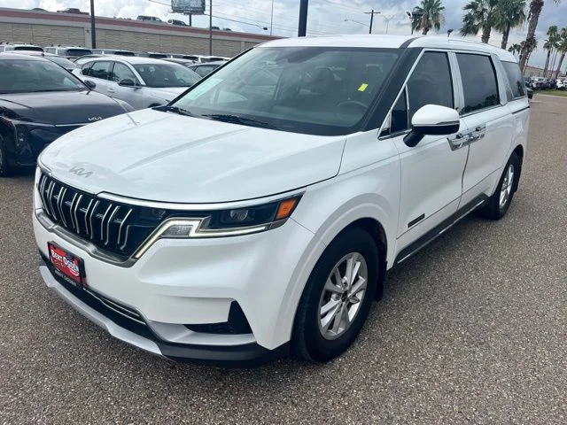 Used 2023 White Kia LX Seat Package image 5