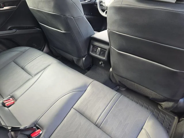 2025 Toyota Camry XSE - Photo 11