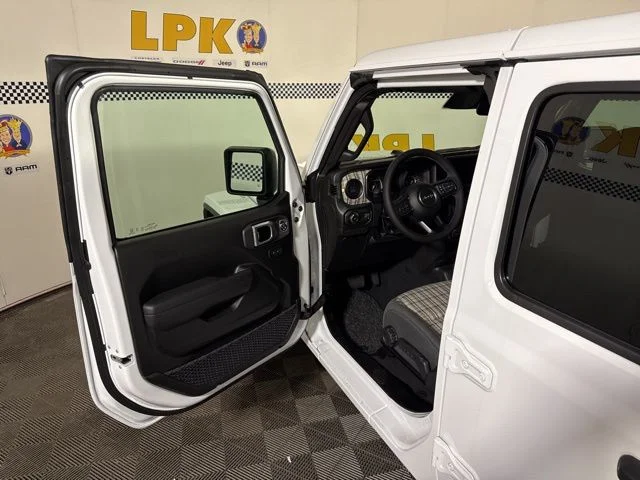 New 2026 Bright White Clear-Coat Exterior Paint Jeep 85th Anniversary image 13