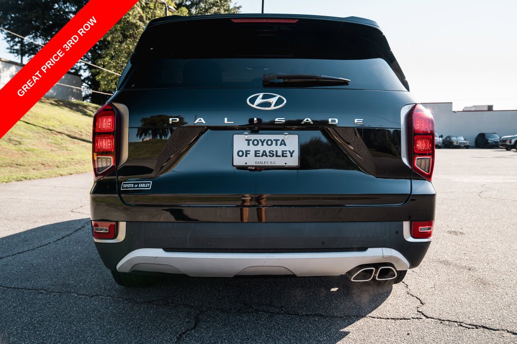 Used 2022 Abyss Black Hyundai SE image 6