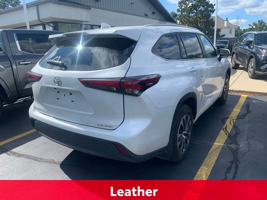 Certified Used 2025 Beige Toyota XLE image 26