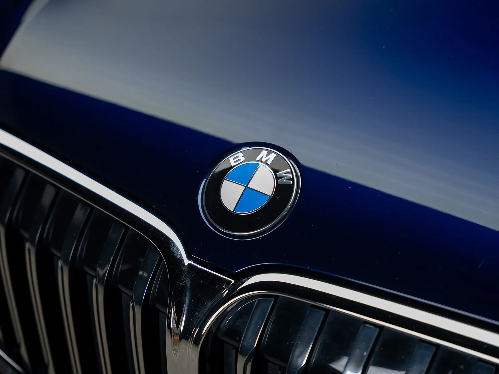 Used 2022 Blue BMW ALPINA B7 xDrive image 5