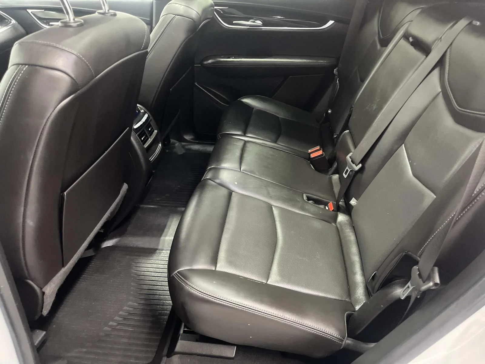 Used 2021 CRYSTAL WHITE TRICOAT Cadillac FWD Premium Luxury image 12
