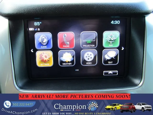 Used 2019 IRIDESCENT PEARL TRICOAT Chevrolet Premier image 16