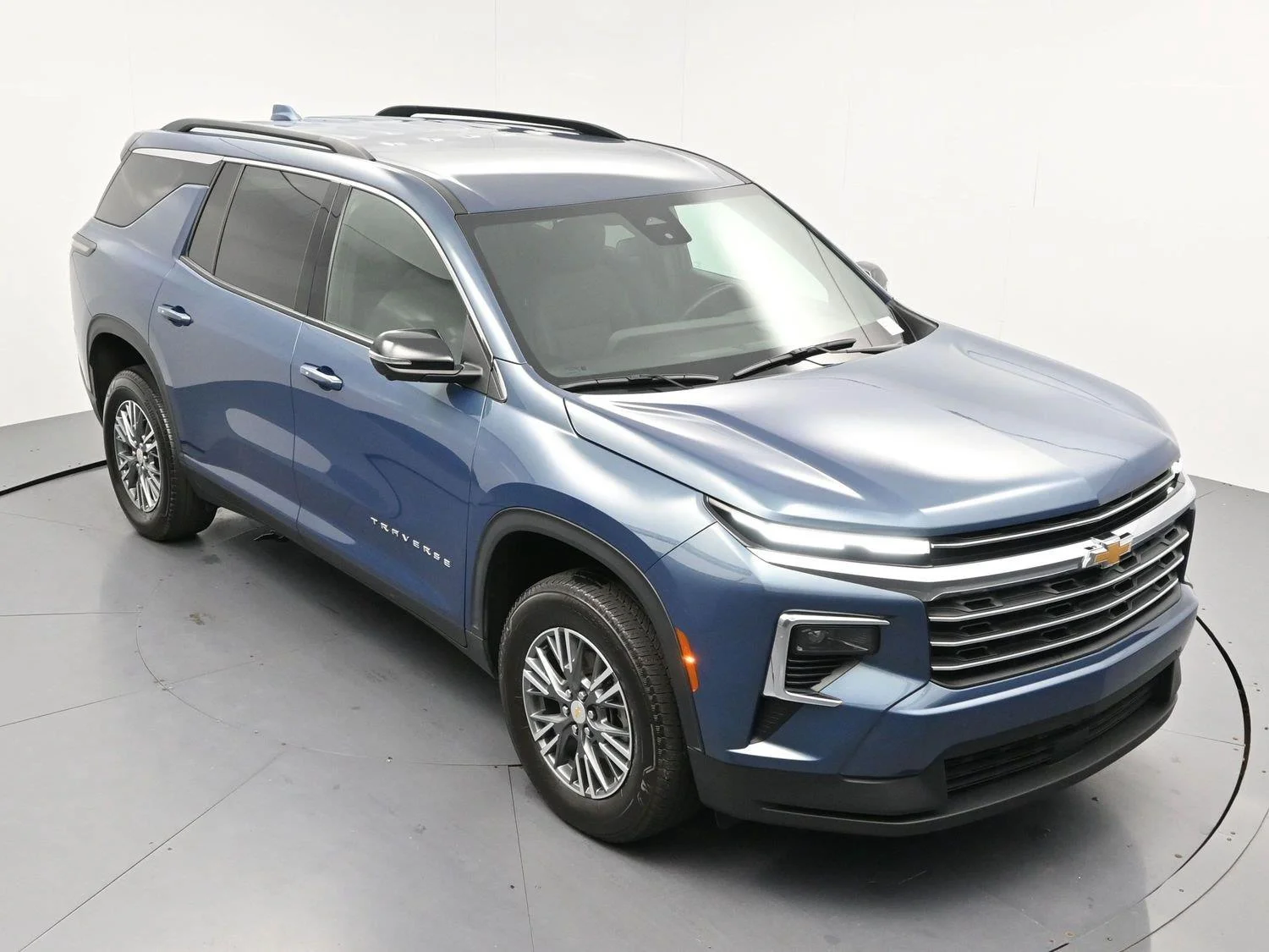 Used 2024 Lakeshore Blue Metallic Chevrolet LT image 35