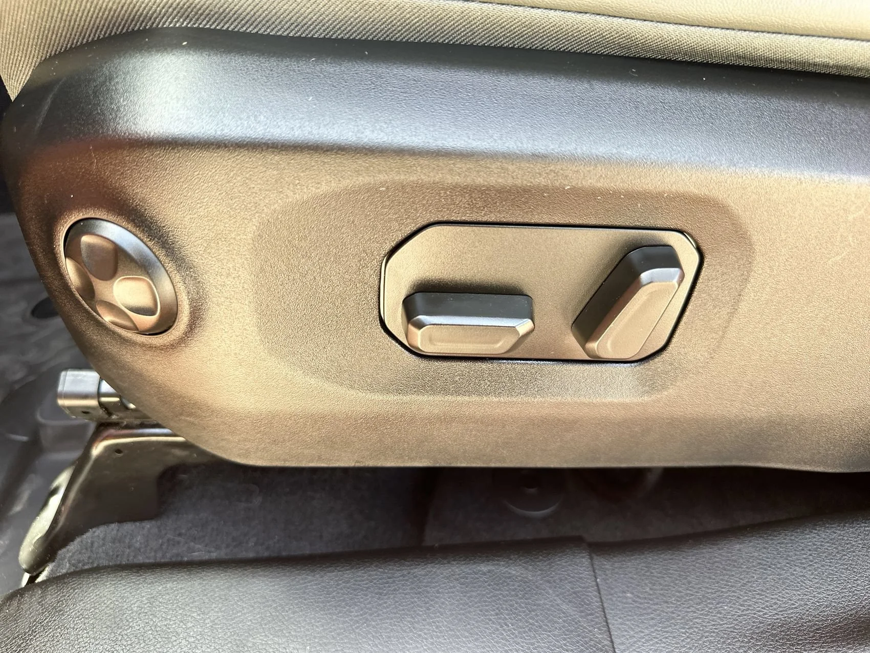 Used 2025 Joose Jeep Mojave X image 12