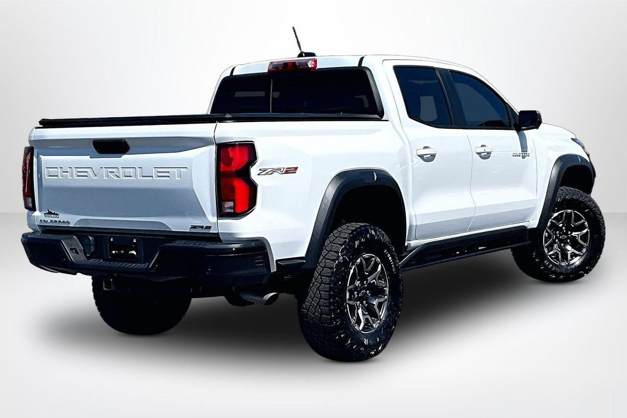 Used 2023 Summit White Chevrolet 4WD Crew Cab Short Box ZR2 image 6
