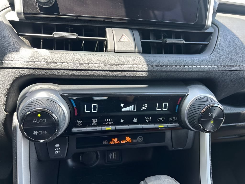Used 2024 Ice Toyota LE image 27