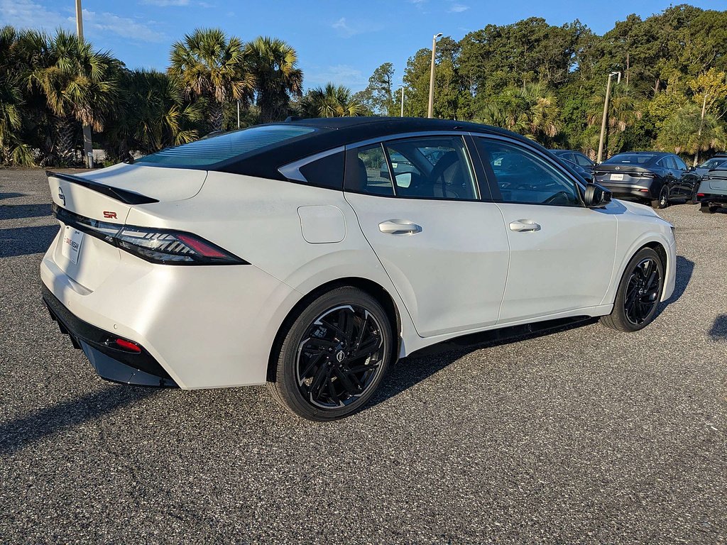 New 2026 Aspen White TriCoat / Super Black Two-tone Nissan SR image 4