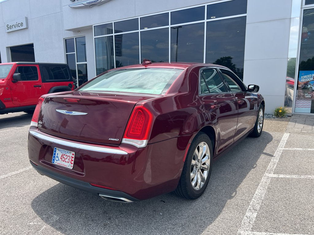 Used 2015 Velvet Red Pearlcoat Chrysler Limited image 8