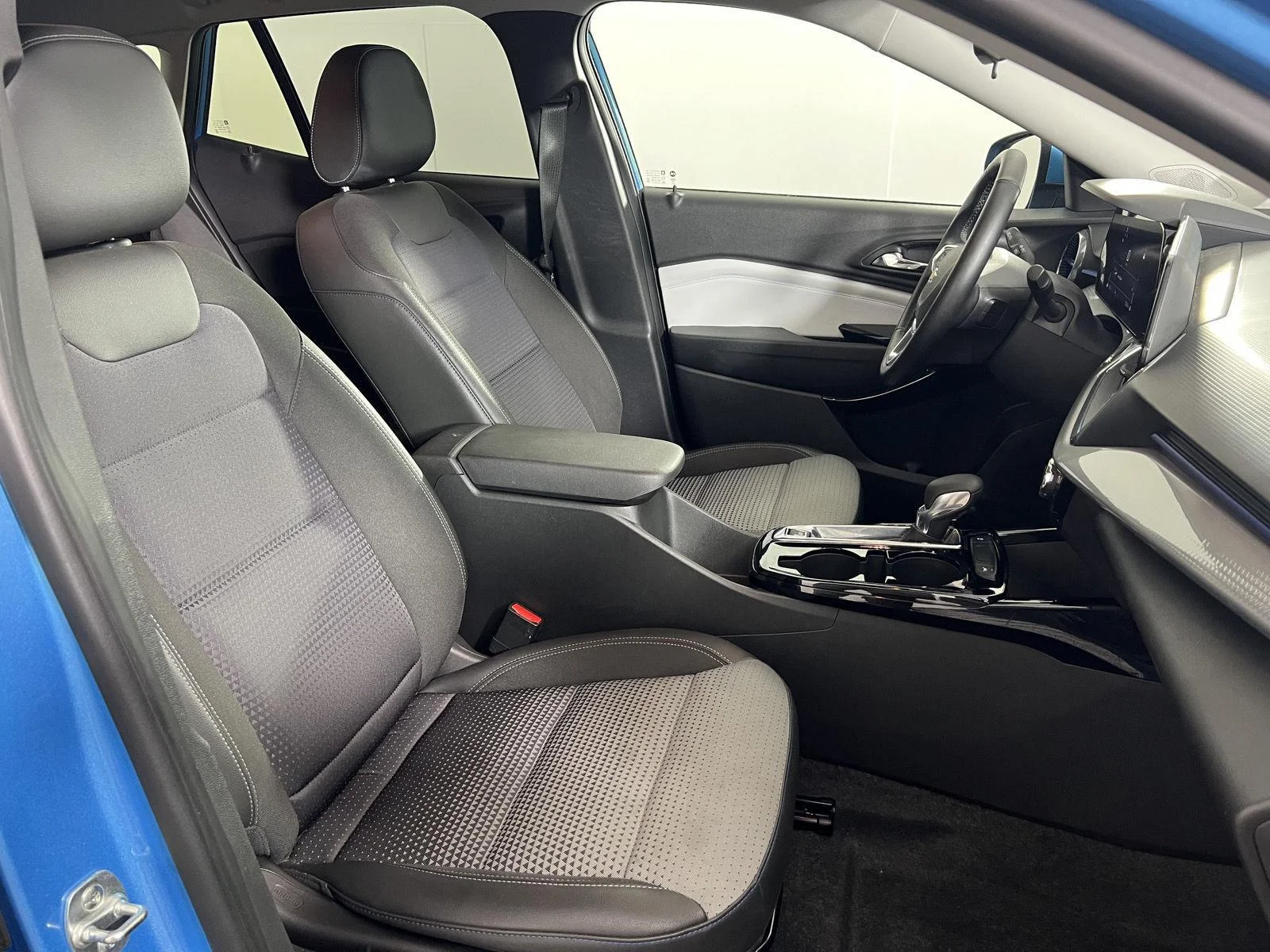 Used 2025 Marina Blue Metallic Chevrolet LT image 20