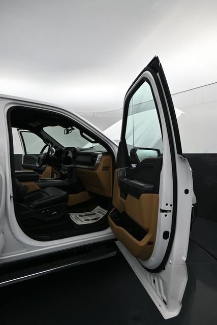Used 2021 Oxford White Ford XLT image 10