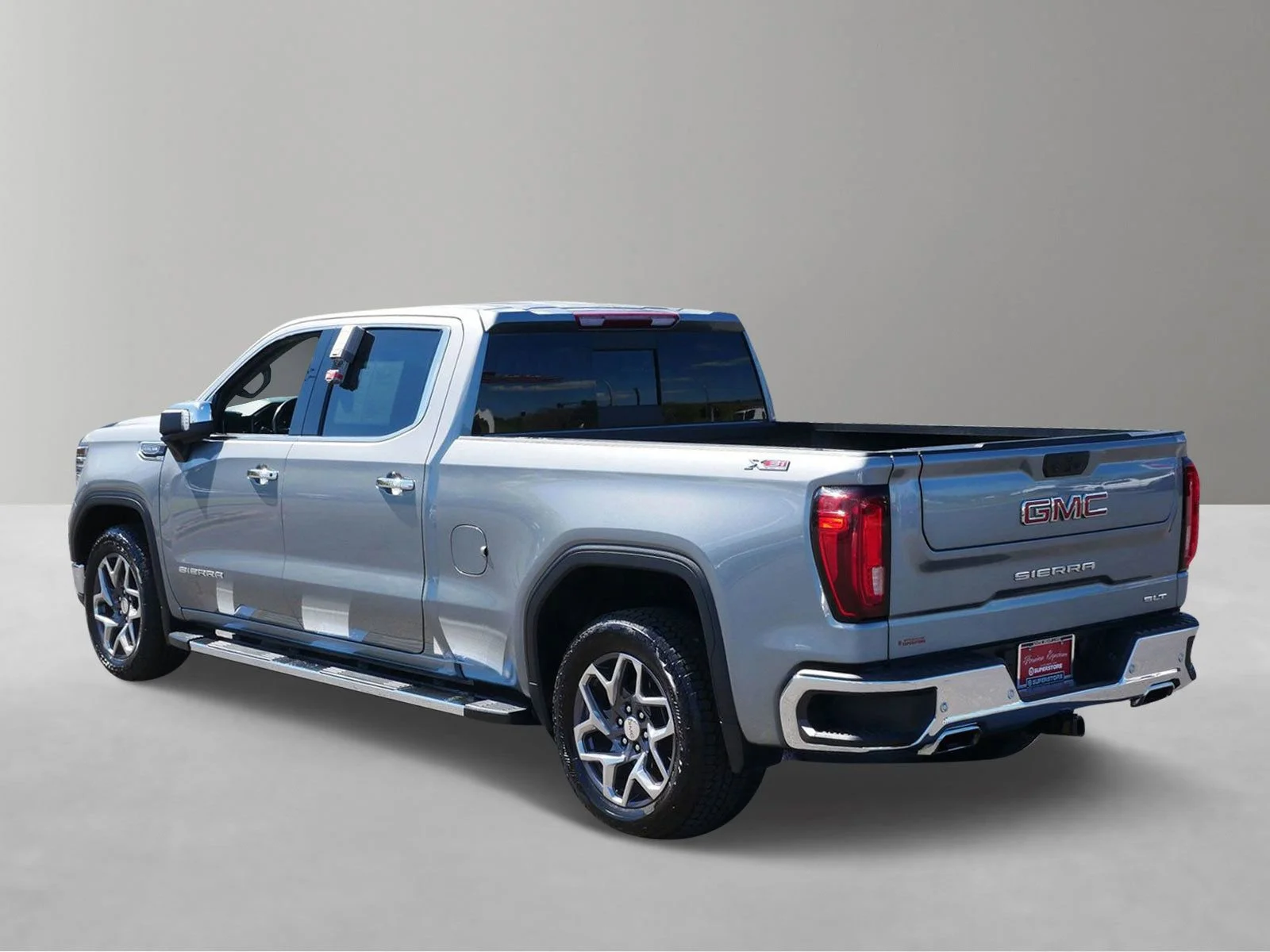 Used 2023 Sterling Metallic GMC SLT image 5