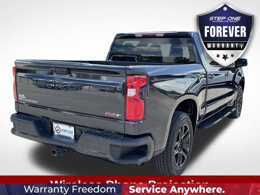 Used 2023 Gray Chevrolet RST image 7