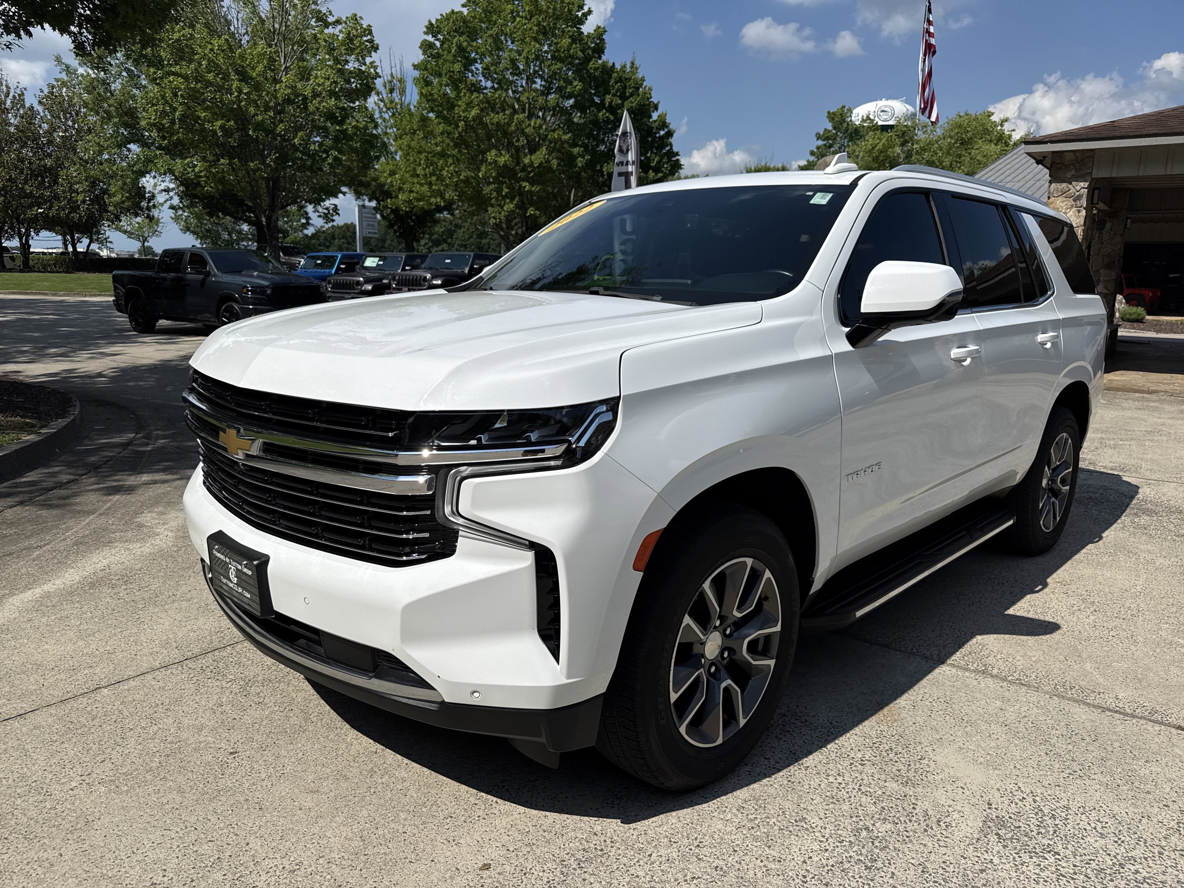 Used 2022 Summit White Chevrolet LT image 3