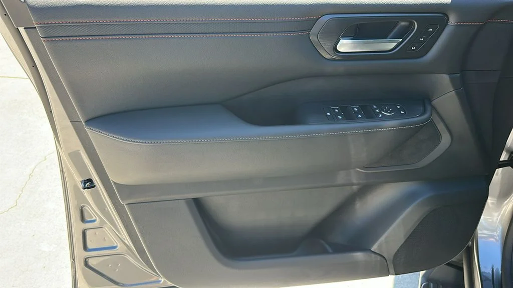 2026 Nissan Armada PRO-4X - Photo 14