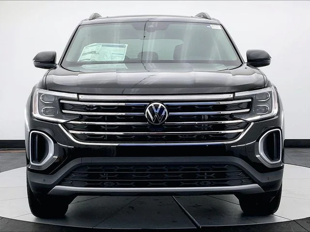 New 2026 Black Volkswagen SE w/Technology image 5