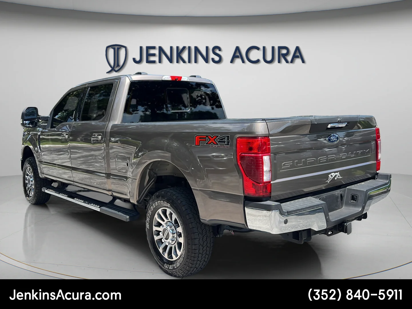 Used 2022 Stone Gray Metallic Ford LARIAT image 5