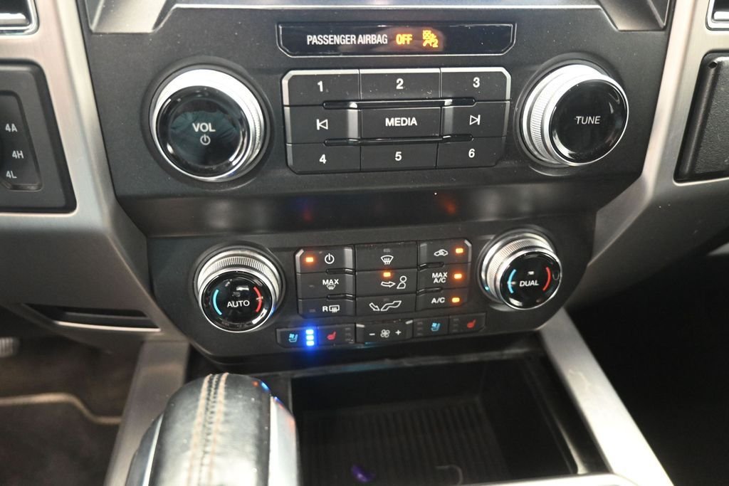 Used 2020 Gray Ford Platinum image 29