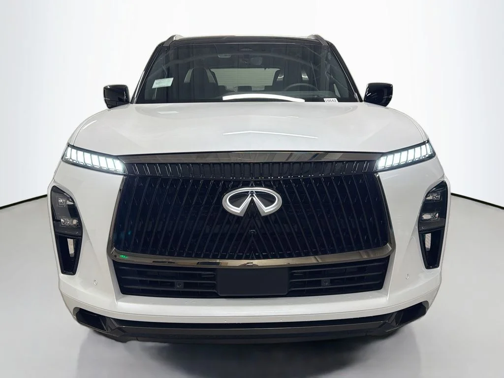 New 2026 White / Black INFINITI AUTOGRAPH image 6