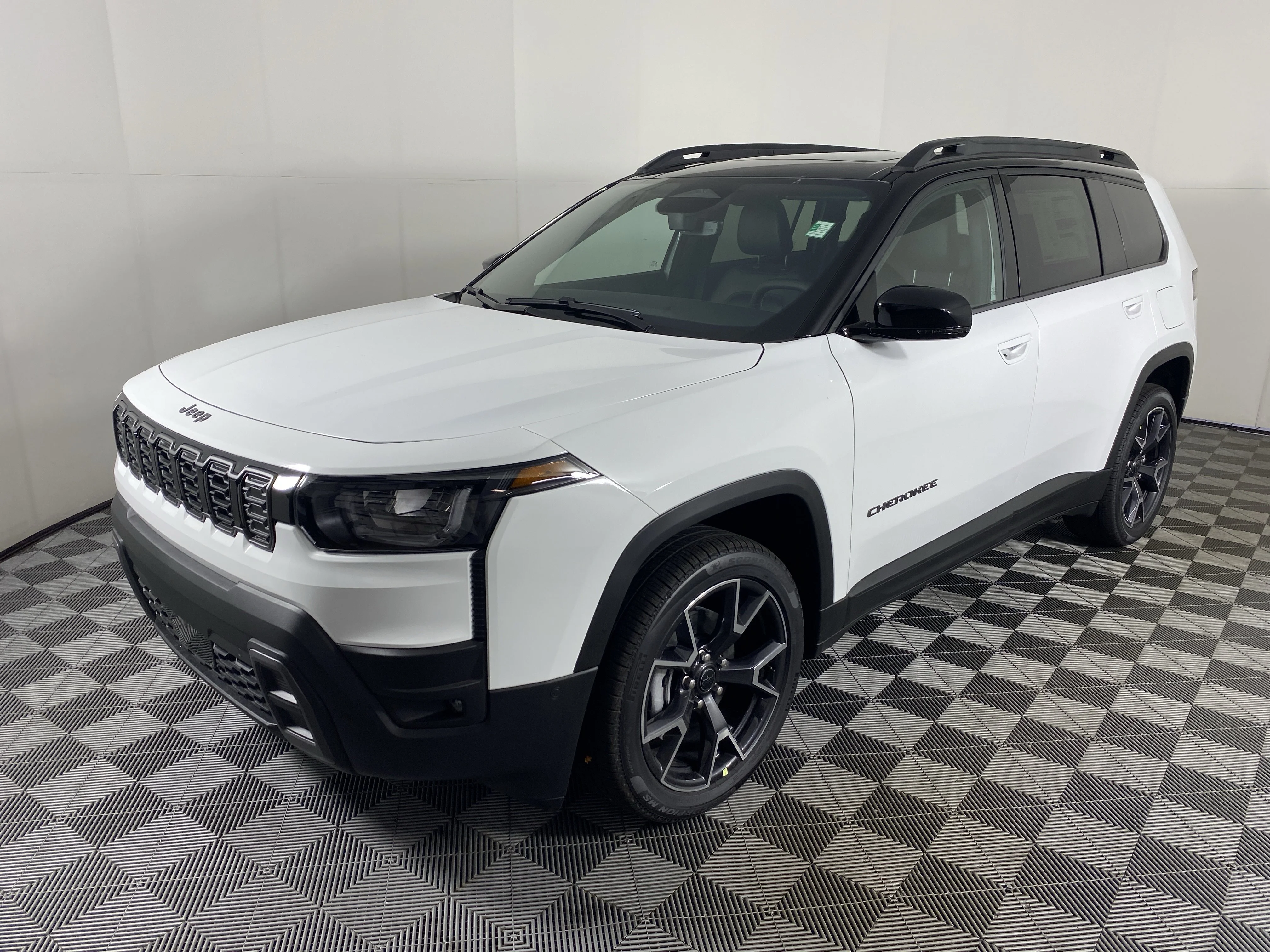 New 2026 Bright White Clear-Coat Exterior Paint Jeep Overland image 11
