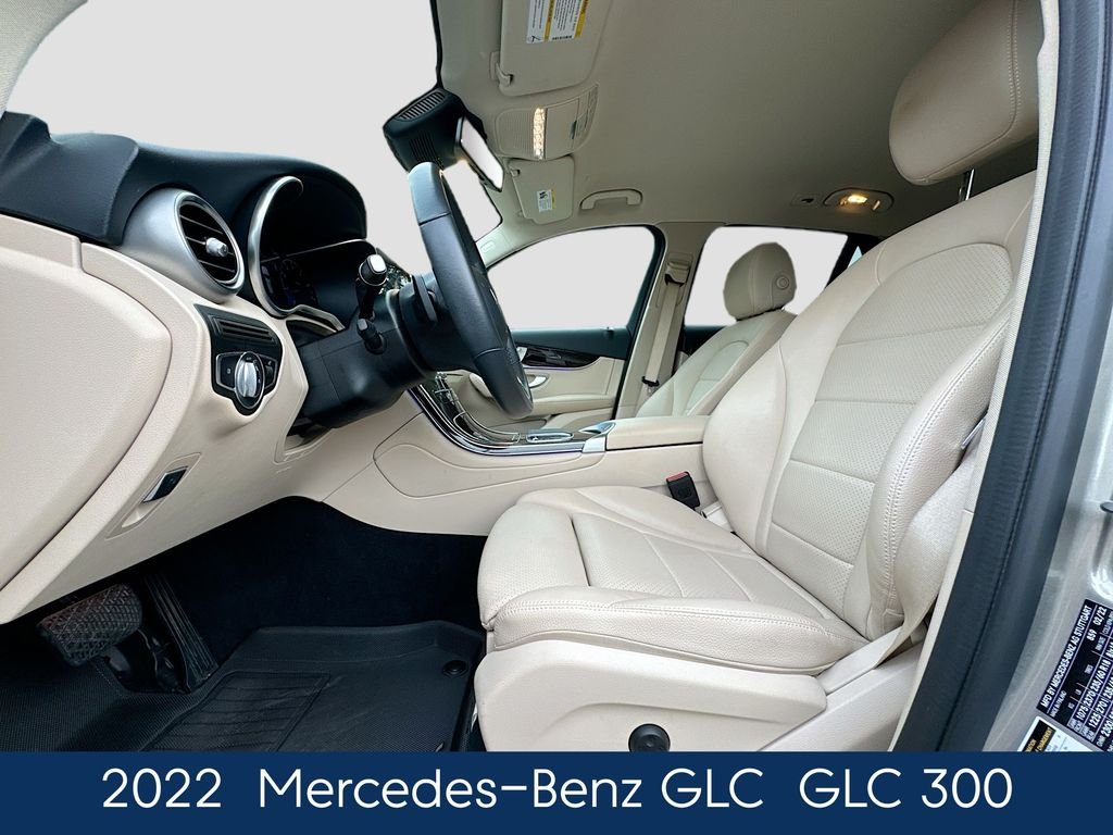 Used 2022  Mercedes-Benz GLC 300 image 23