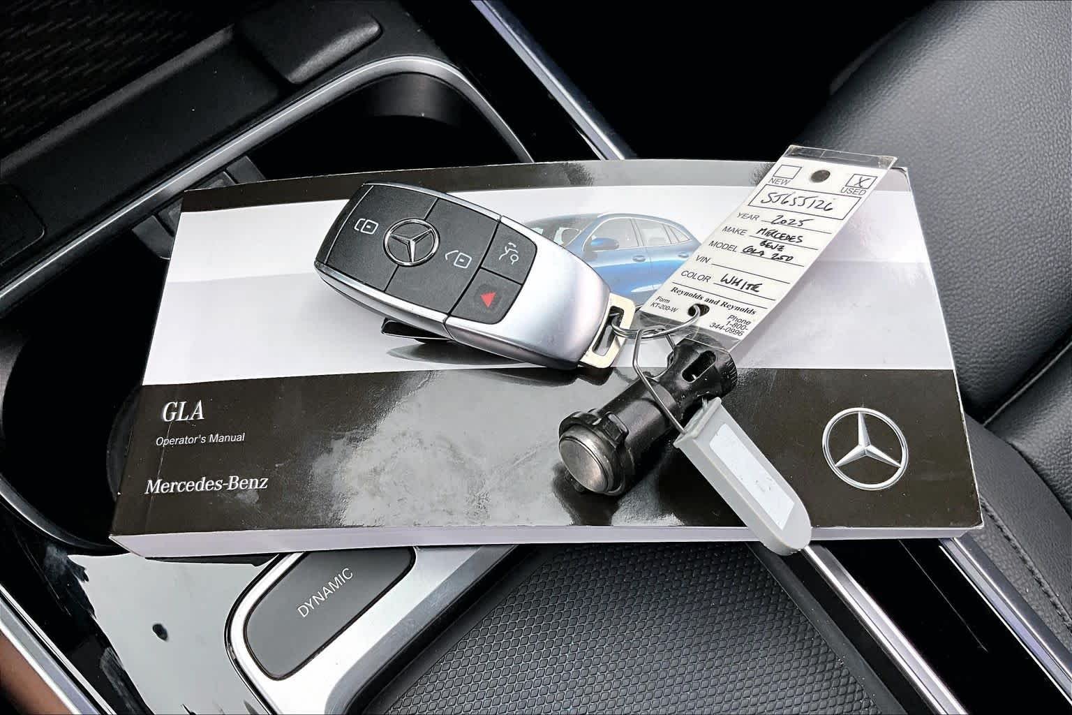 Used 2025 Polar White Mercedes-Benz GLA 250 image 14