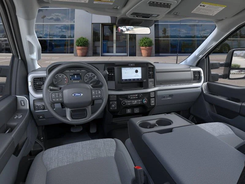 2025 Ford F-350 Super Duty XLT - Photo 9