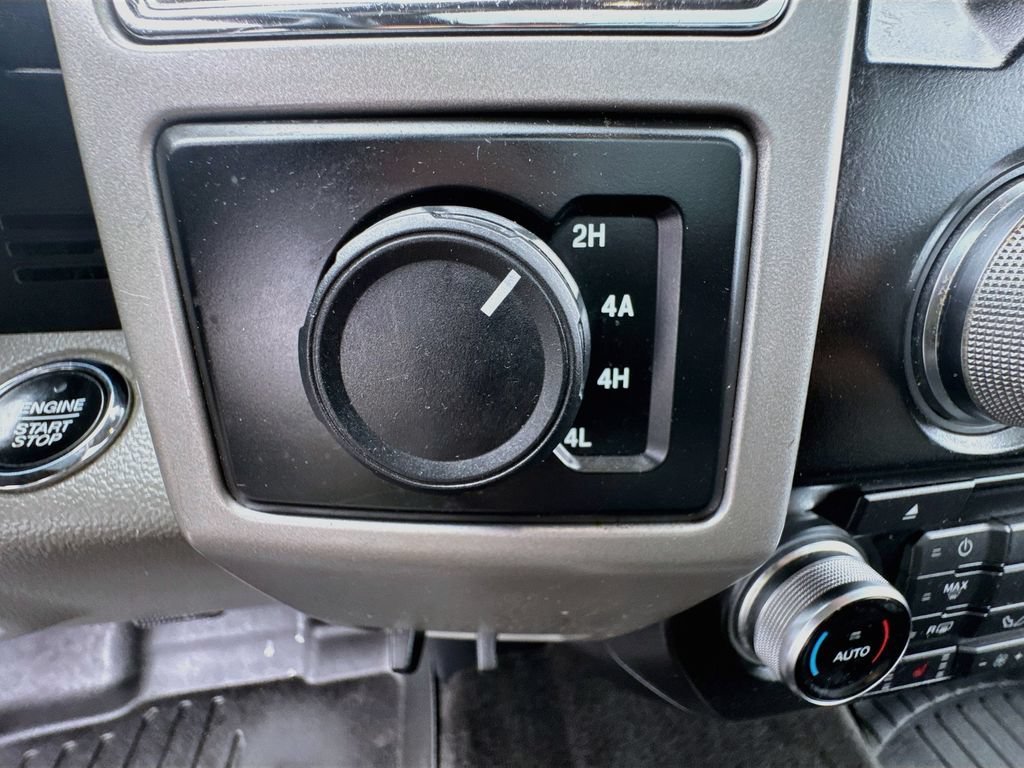 Used 2015  Ford XLT image 42