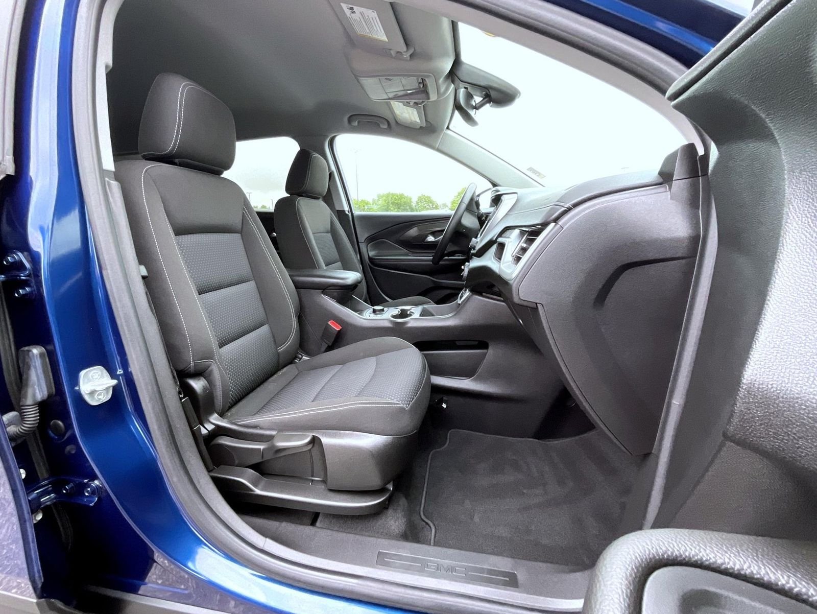 Used 2022 Blue GMC SLE image 15